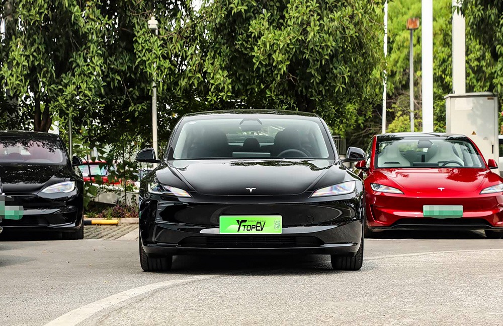 imgi_3_1_3(10) (1) 2026 Tesla Model 3 – China Export Vehicle | CHINESE CAR IN EUROPE - Image 1