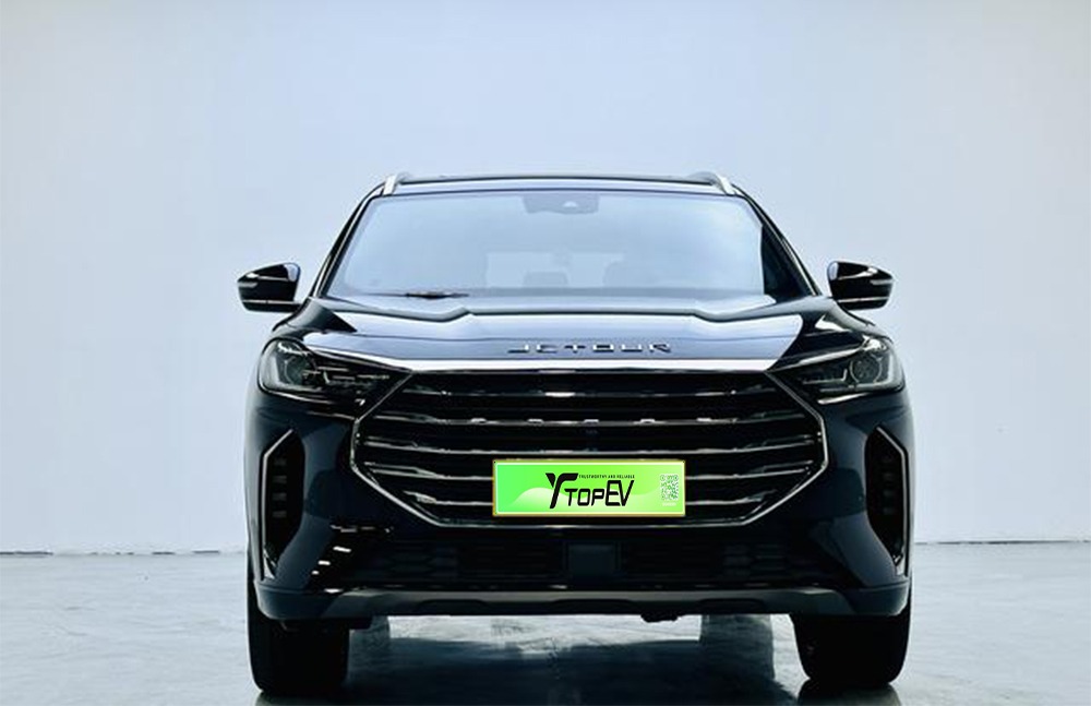 imgi_3_jetour x70 1 Jetour X70 PLUS 2026 model 1.6T DCT Pro 5-seater – China Export Vehicle | CHINESE CAR IN EUROPE - Image 1