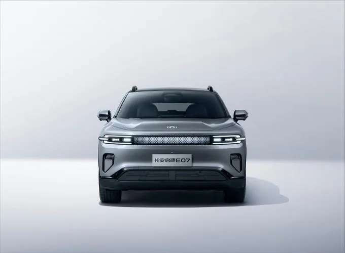 imgi_46_Prepayments-Best-Price-White-Color-Good-Look-Changan-Qiyuan-Nevo-E07-Adult-4-Wheel-El Changan Qiyuan E07 Pure Electric Four-Wheel Drive New Energy Vehicle Car – Wholesale Price From China | CHINESE CAR IN EUROPE - Image 1