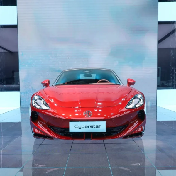 MG Cyberster 2026 520km Legendary Four-Wheel Roadster – In Stock in China | CHINESE CAR IN EUROPE