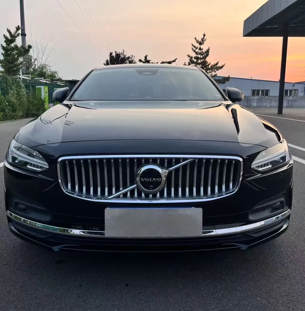 imgi_81_2025-Volvo-S90-Luxury-Edition-Original-Paint-2-0t-MID-Large-Car-Ne 2026 Volvo S90 Luxury Edition New 8 Speed Amt Powerful and Strong Car – In Stock in China | CHINESE CAR IN EUROPE - Image 1