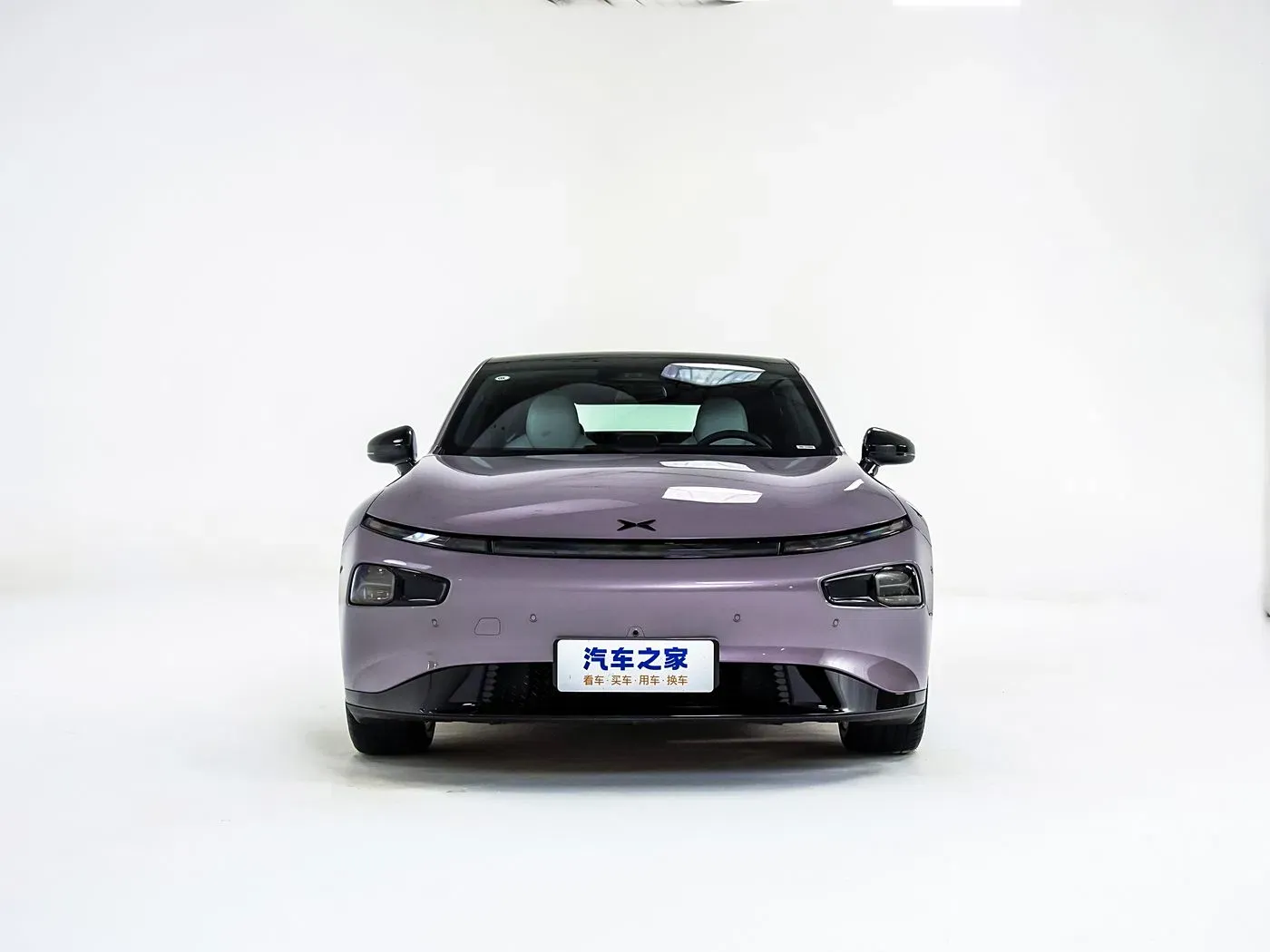 imgi_19_Cheap-Used-Xpeng-P7-Electric-Vehicles-Selling-Mini-Auto-Car XPeng P7 – For Sale From China | CHINESE CAR IN EUROPE - Image 1