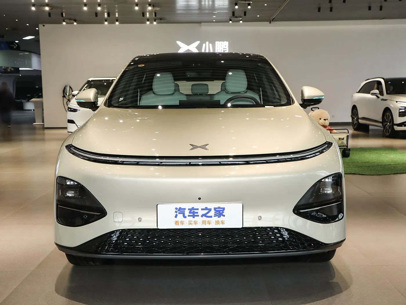 imgi_89_Xpeng-G6-2024-China-Electric-Car-New-Energy-Vehicle-Xiao-Peng-Xpeng-G6-EV-Car Xpeng G6 – For Sale From China | CHINESE CAR IN EUROPE - Image 1